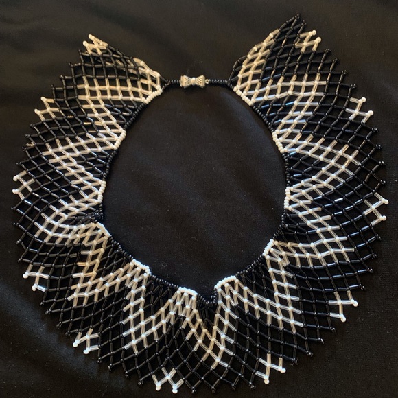 Vintage Black/White Seed Bead Collar Necklace - Picture 2 of 10